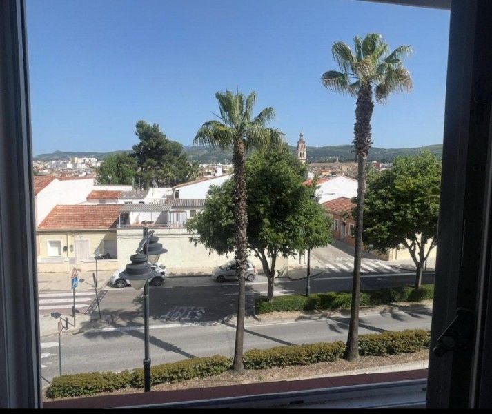 Vista exterior de Pis en venda en Ontinyent amb Traster i Balcó