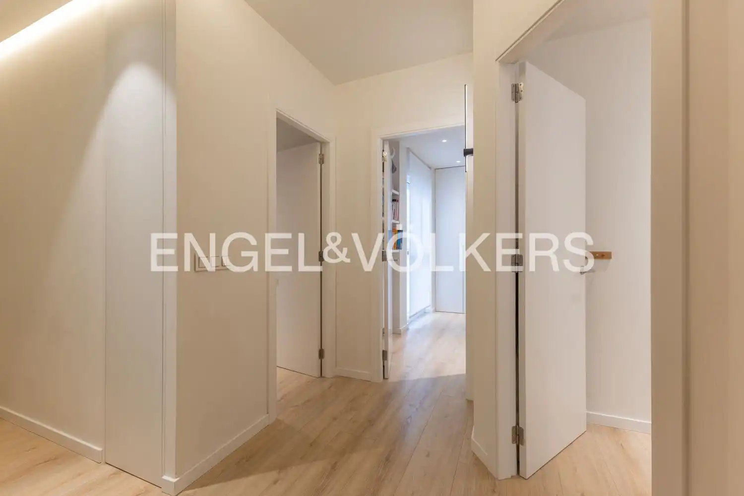 Piso en venta en Valencia con Aire acondicionado, Calefacción y Balcón