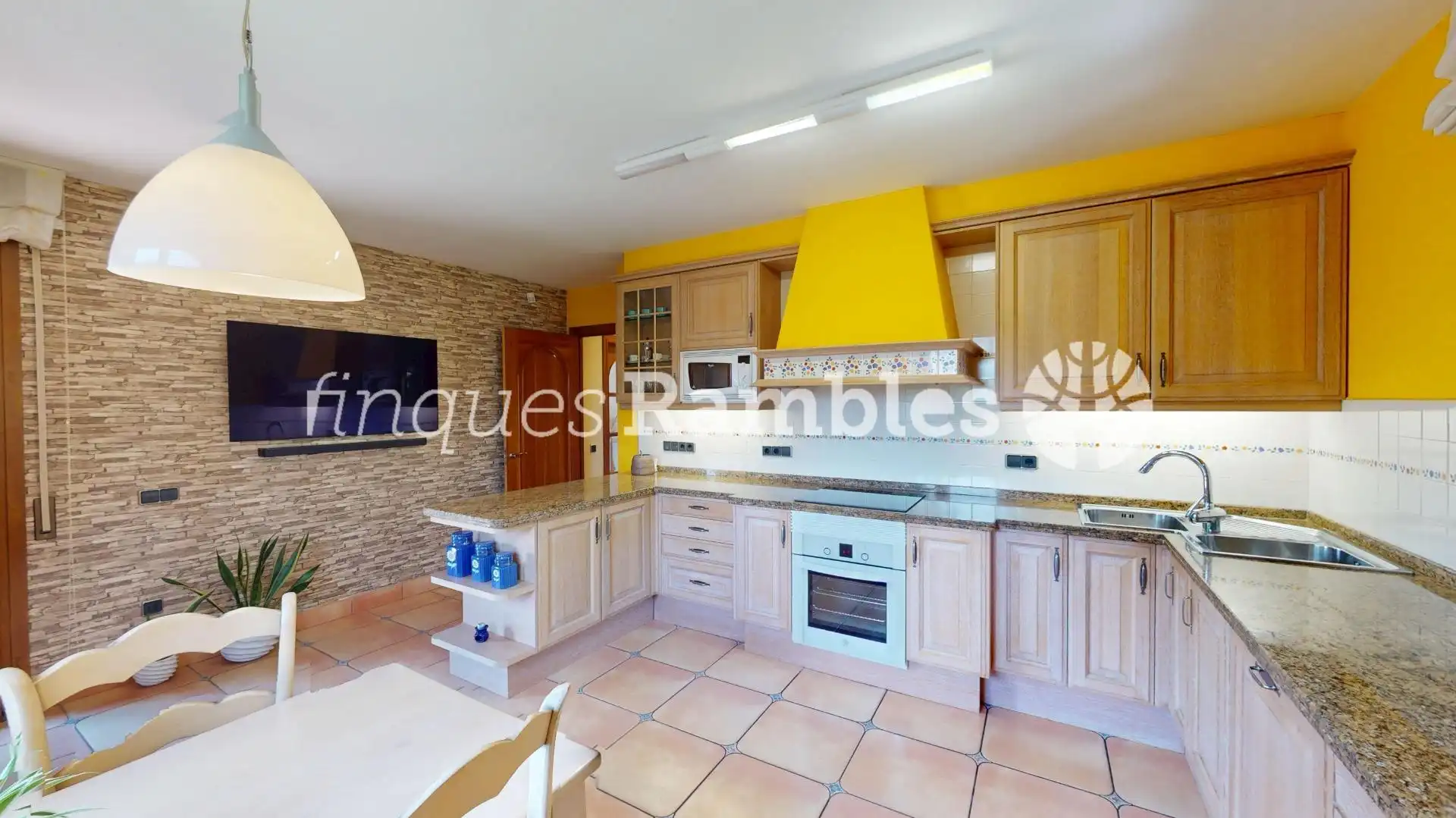 Cocina de Casa o chalet en venta en La Pobla de Claramunt con Calefacción, Jardín privado y Terraza