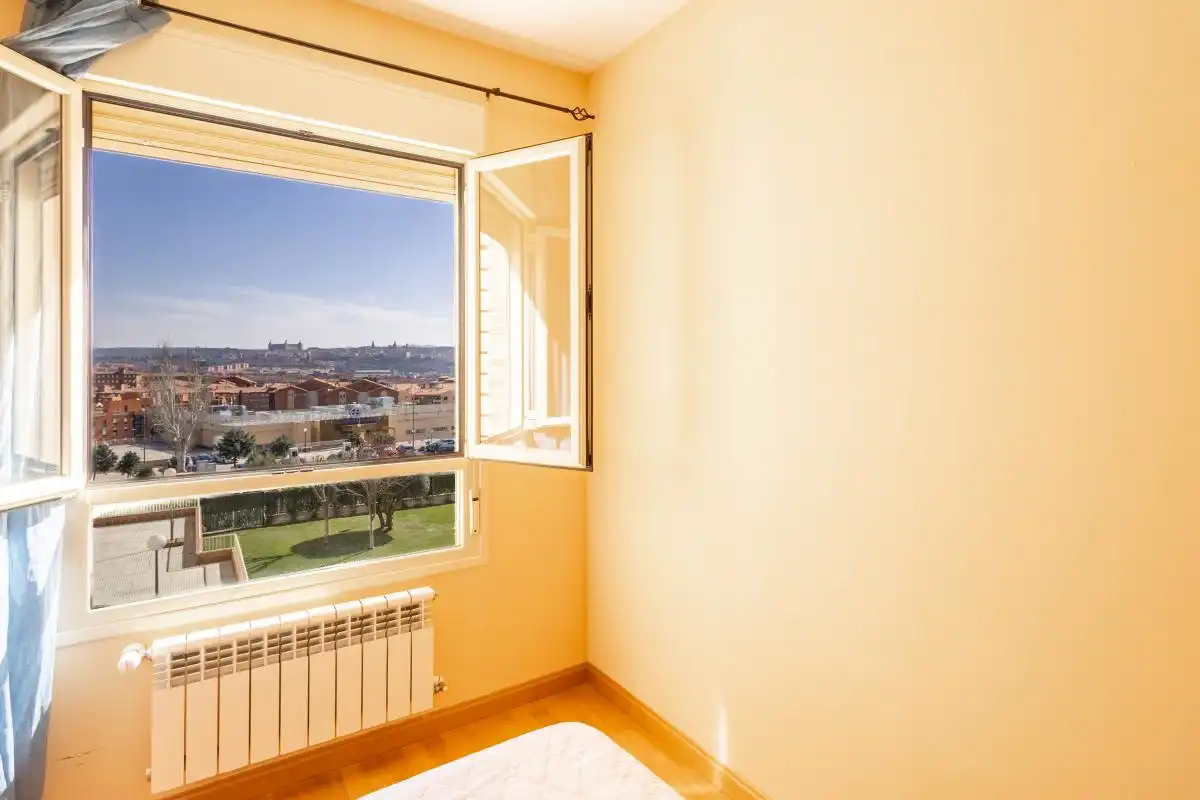 Bedroom of Flat for sale in Toledo  with Heating, Private garden and Swimming Pool