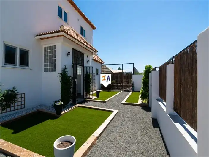 House with pool for sale in Iznájar, imagen 7