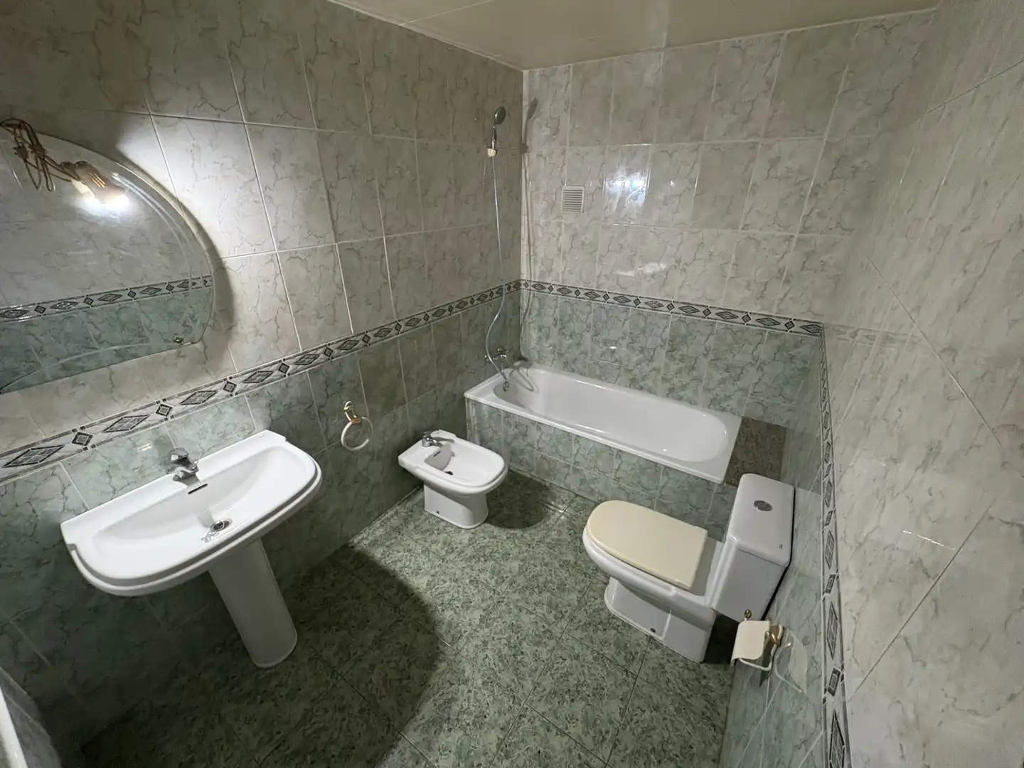 Bathroom of Flat for sale in Amposta  with Heating and Terrace