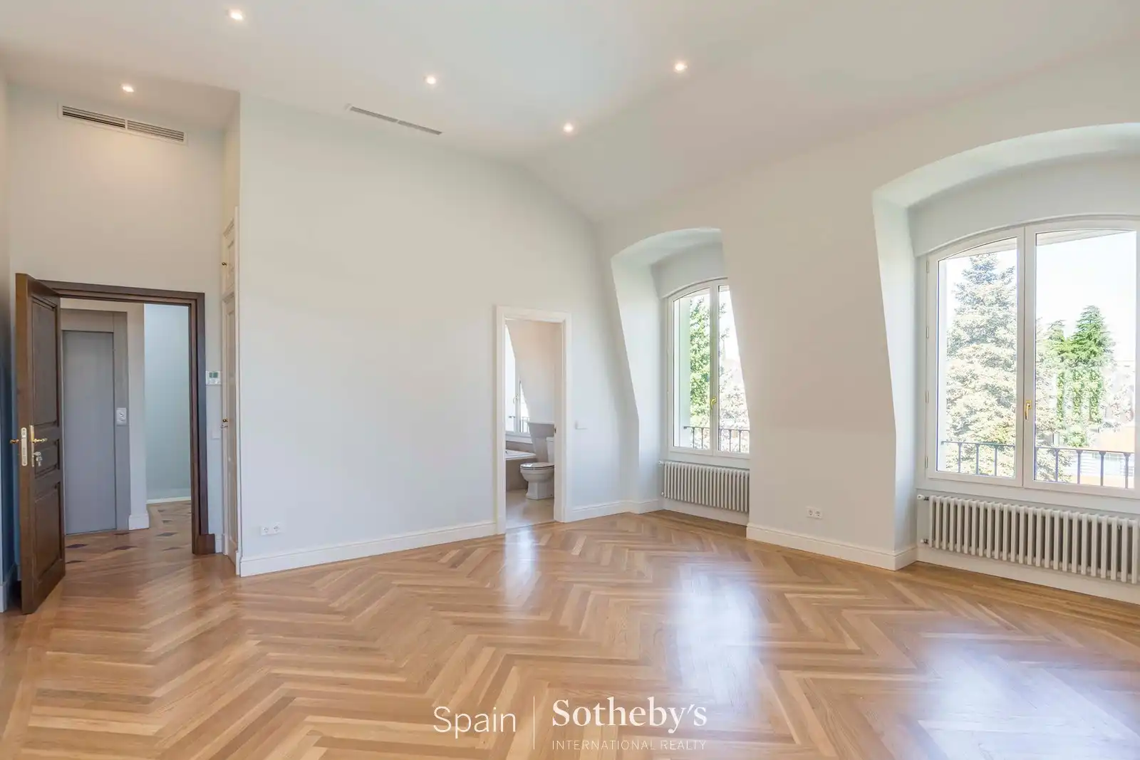 Habitación de Casa o chalet en venta en Madrid con Aire acondicionado, Calefacción y Jardín privado
