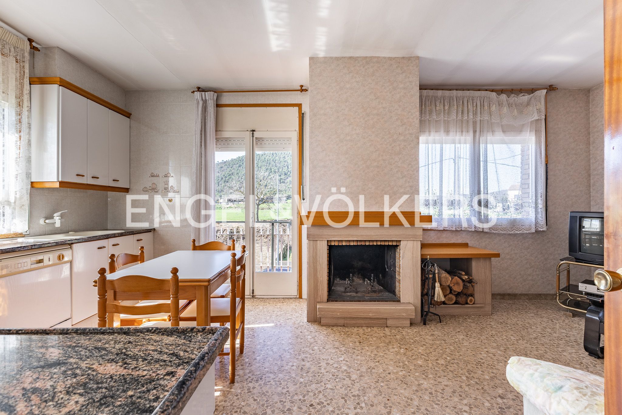 Kitchen of Houses for sale in Montmajor  with Heating, Private garden and Terrace