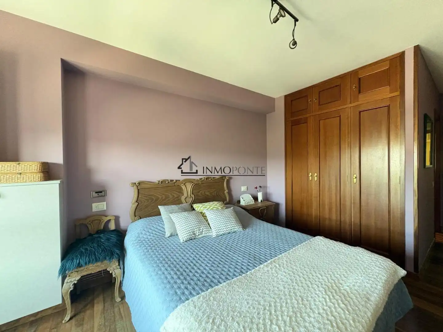 Bedroom of Flat for sale in Pontevedra Capital   with Heating and Storage room