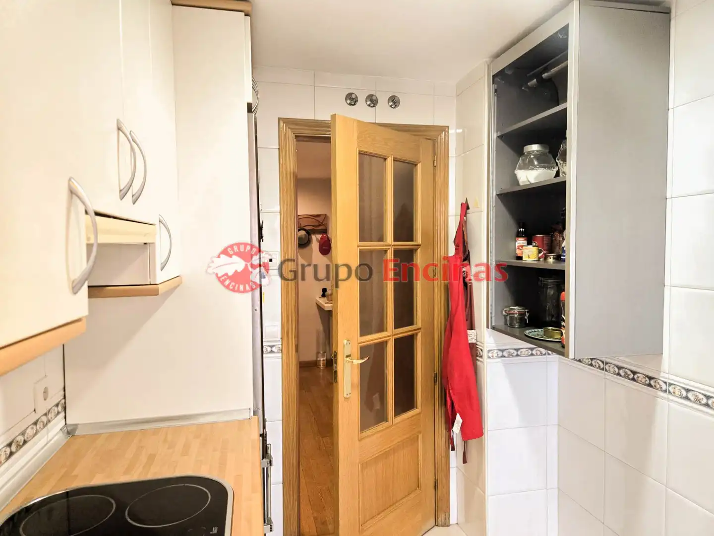 Cocina de Ático en venta en Parla con Aire acondicionado, Calefacción y Jardín privado