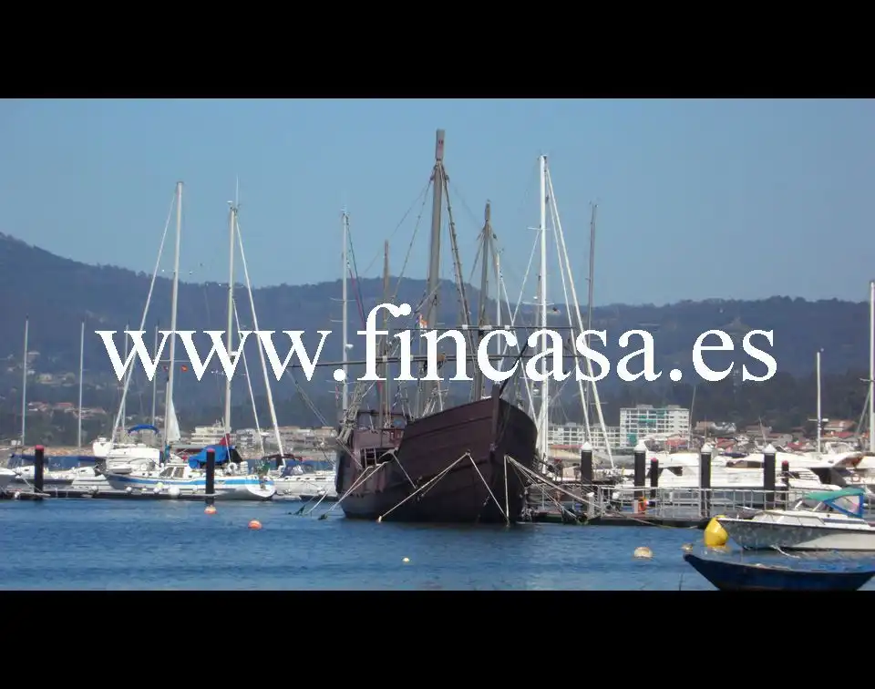 Building for sale in Baiona