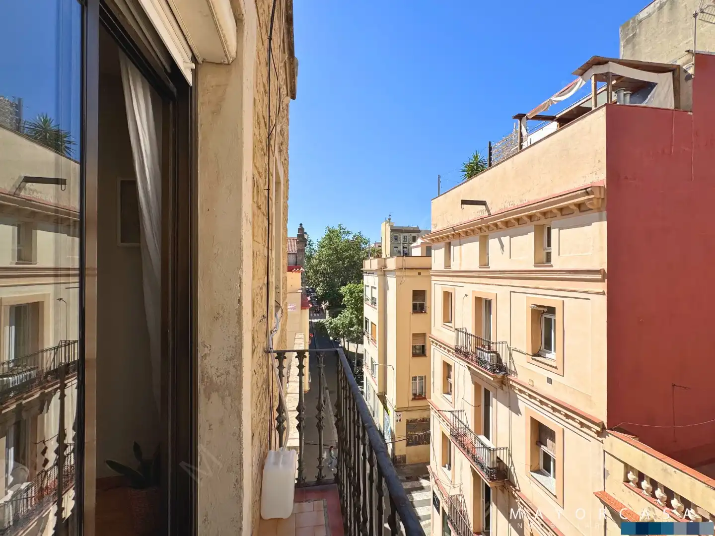 Vista exterior de Pis en venda en  Barcelona Capital amb Aire condicionat, Terrassa i Balcó