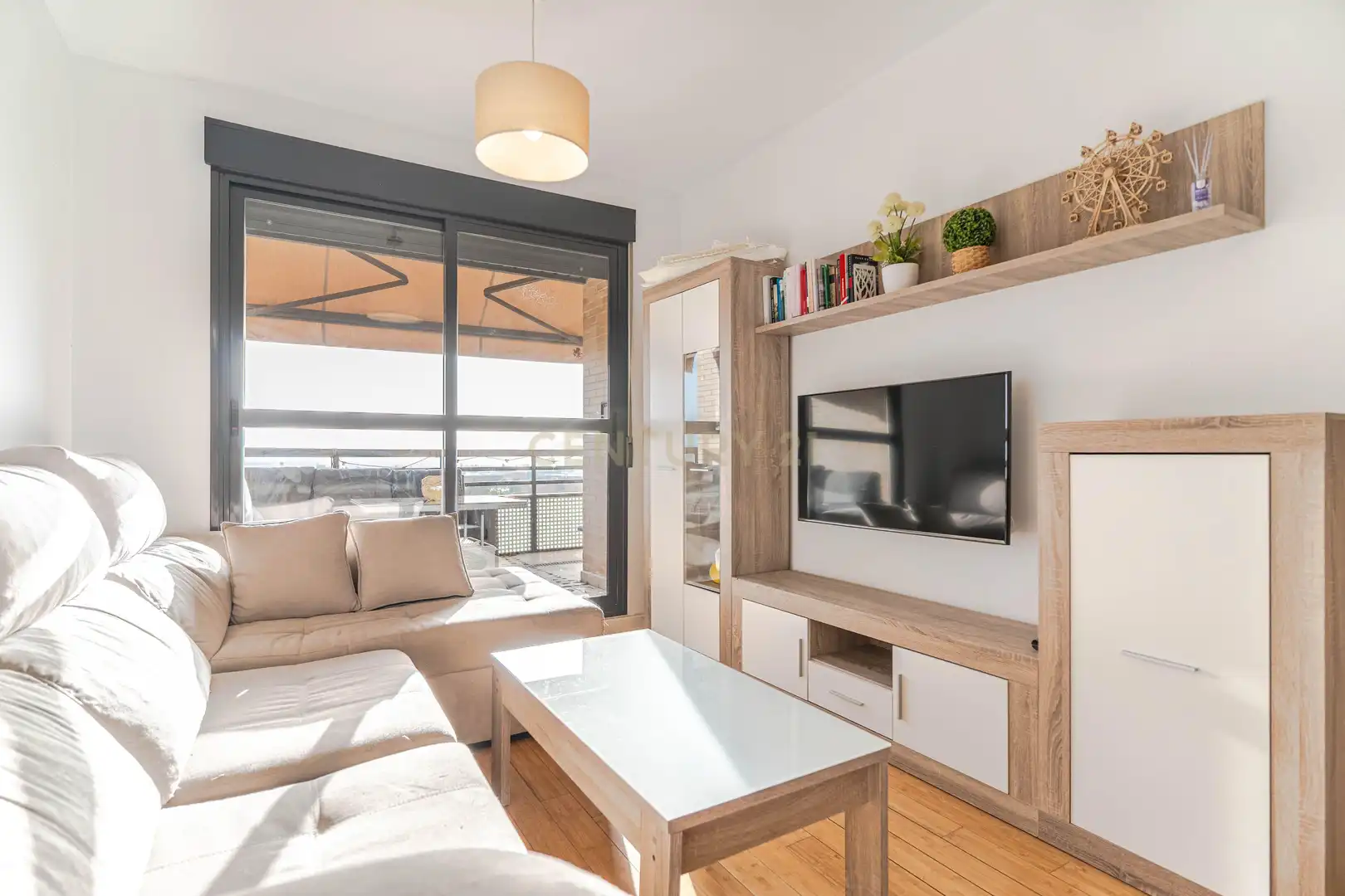 Sala d'estar de Apartament en venda en Granada amb Aire condicionat, Traster i Piscina