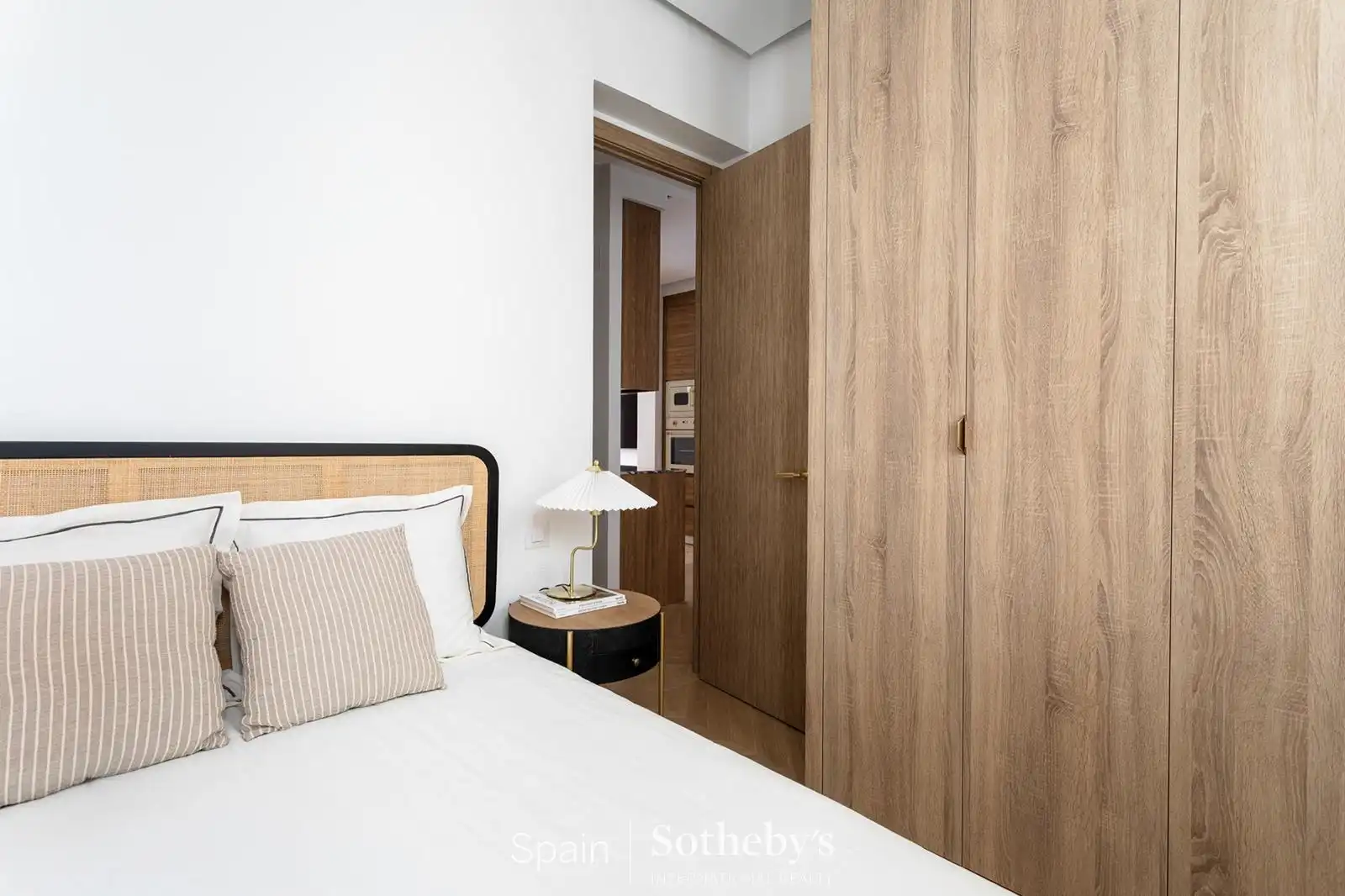 Dormitori de Apartament en venda en Madrid amb Aire condicionat i Calefacció