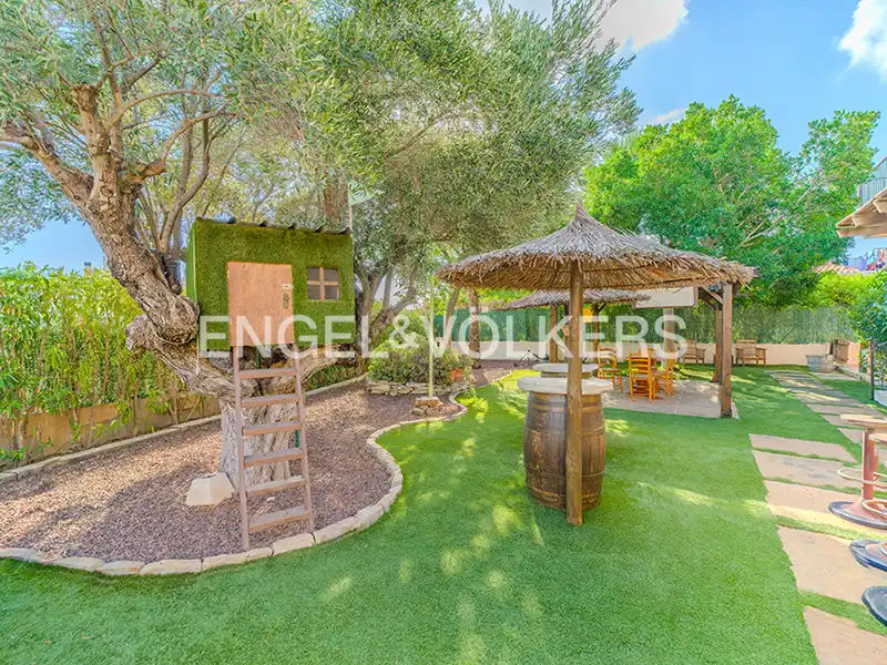 Casa o chalet en venta en El Campello con Aire acondicionado, Calefacción y Jardín privado