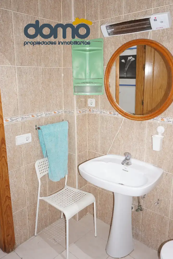 Badezimmer von Wohnung zur Miete in Granada mit Möbliert und Balkon