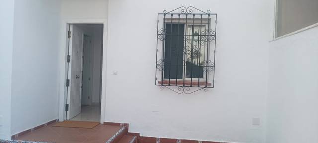 Casa-chalet en Alquiler en Gines