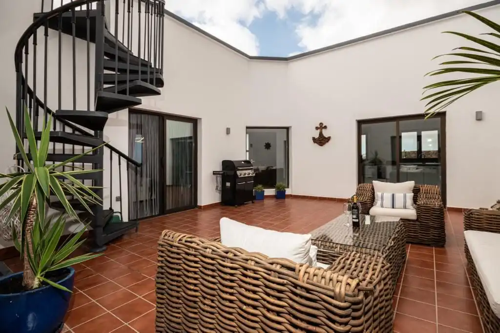 Terrassa de Casa o xalet en venda en La Oliva amb Aire condicionat, Jardí privat i Terrassa
