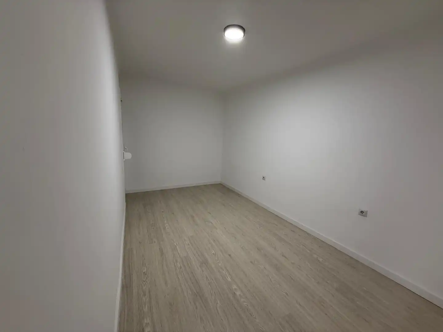 Flat for sale in L'Hospitalet de Llobregat  with Alarm