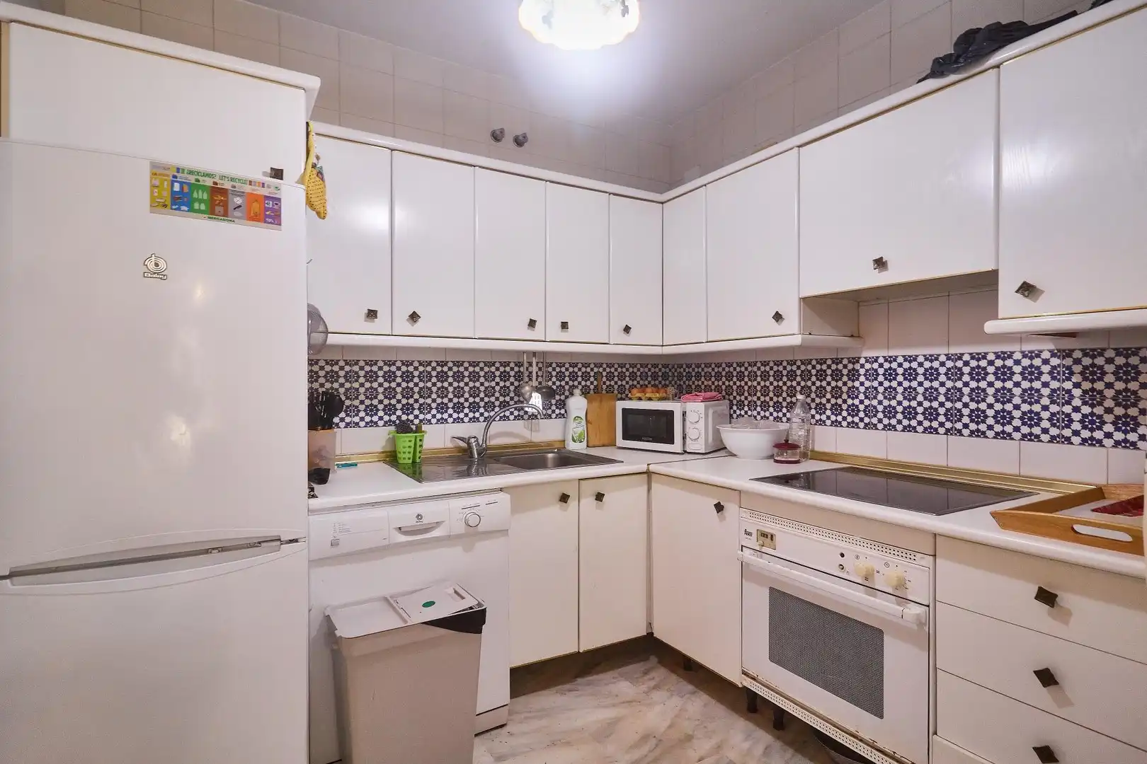 Kitchen of Flat for sale in Fuengirola  with Air Conditioner, Terrace and Community pool