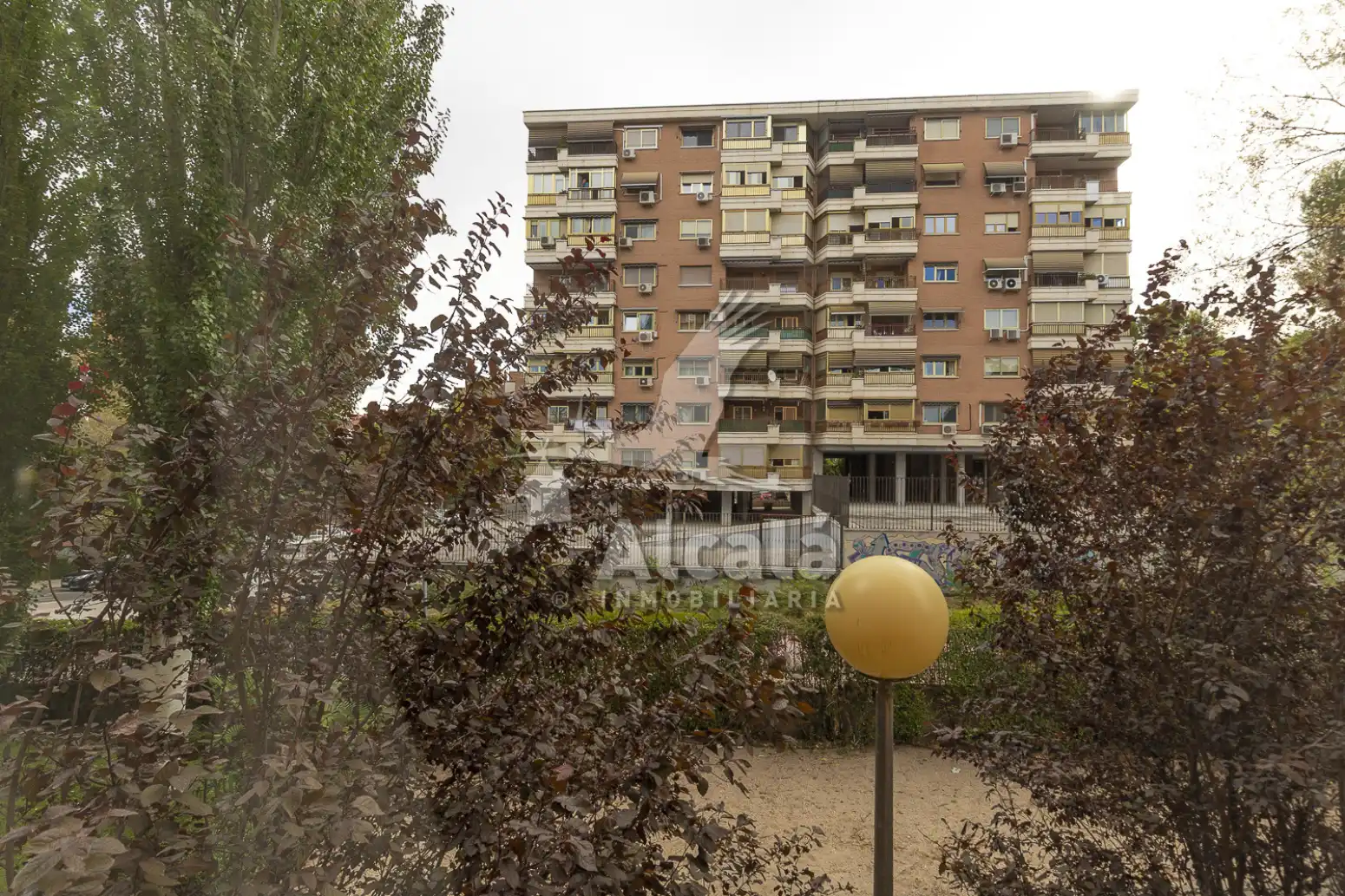Vista exterior de Piso en venta en Coslada con Aire acondicionado, Calefacción y Jardín privado