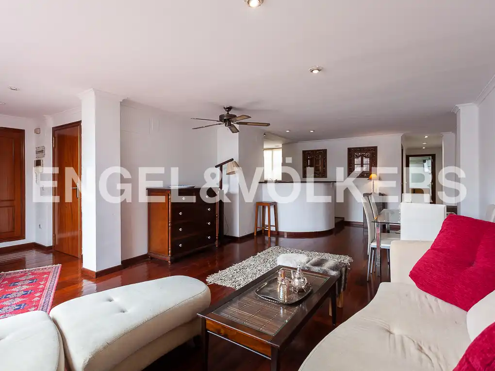 Sala de estar de Ático de alquiler en Valencia con Aire acondicionado, Calefacción y Parquet
