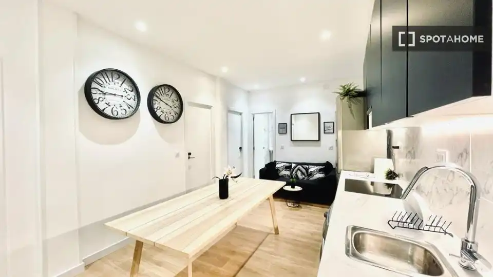 Sala de estar de Piso para compartir en Madrid con Aire acondicionado, Calefacción y Terraza