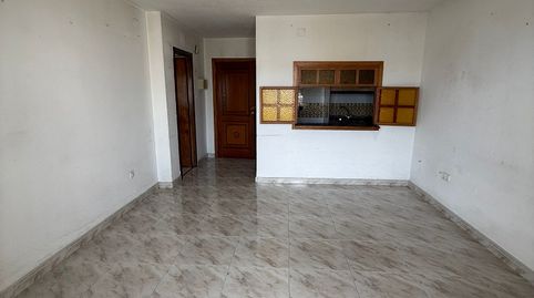 Foto 4 de Pis en venda a Calle Decano Pedro Navarrete, 4, La Carihuela - Los Nidos, Torremolinos