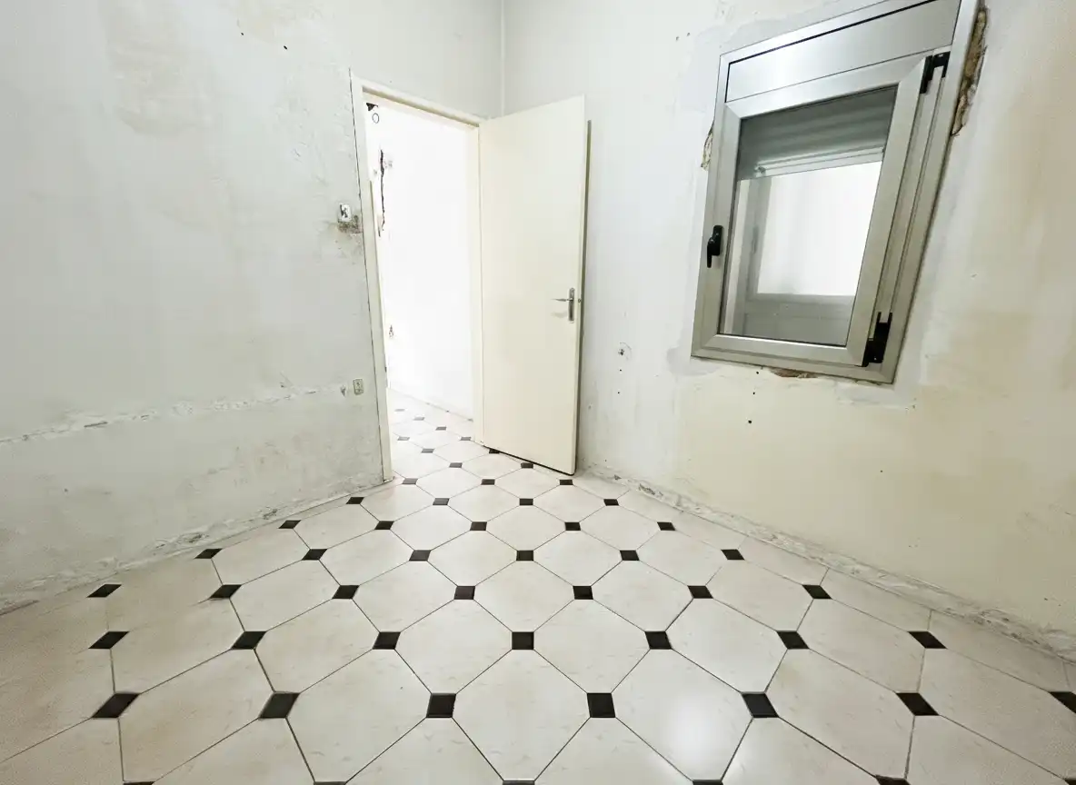 Piso en venta en L'Hospitalet de Llobregat con Aire acondicionado