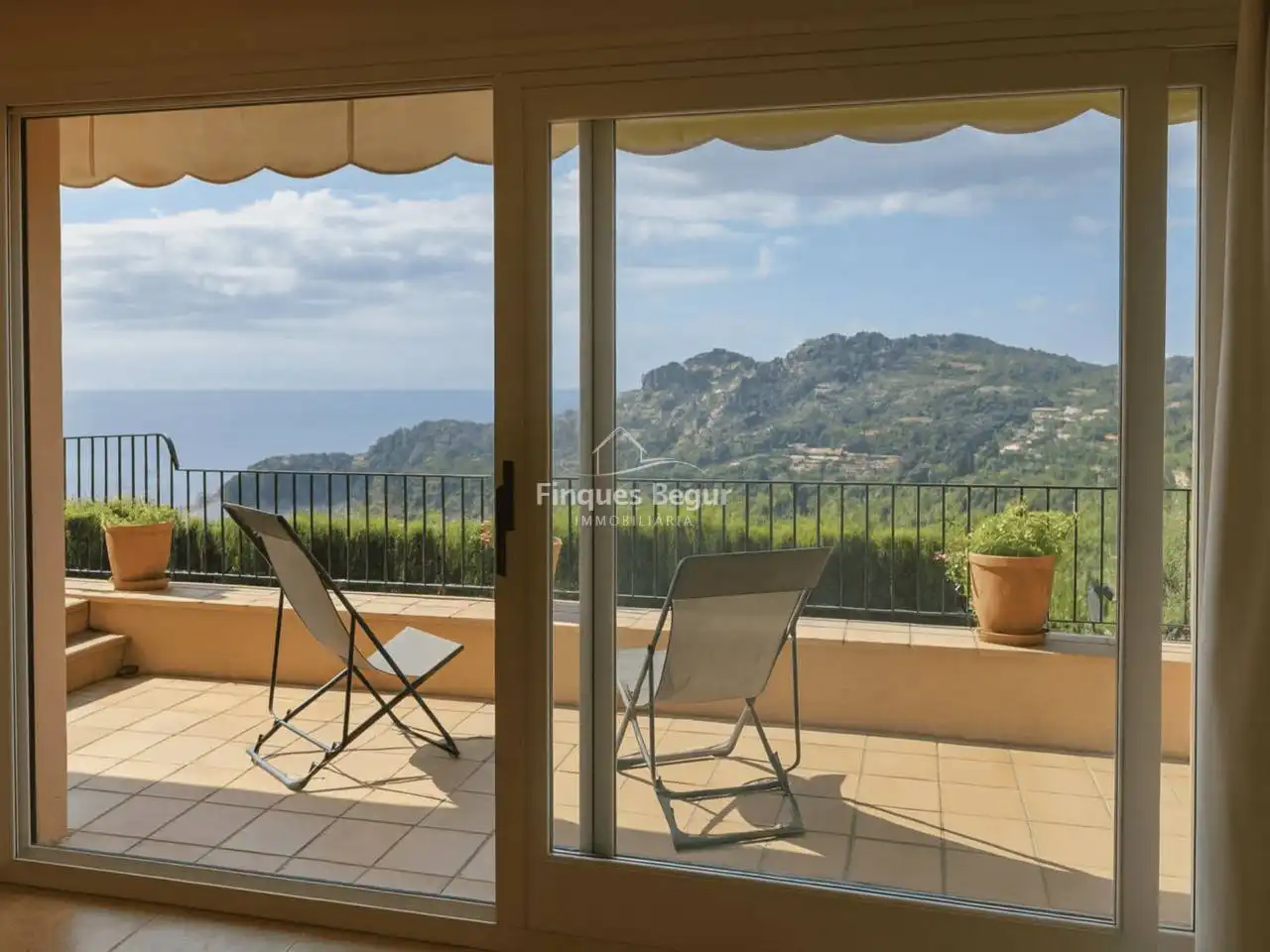 Detached house with garden for sale in Calle Lilars, imagen 2
