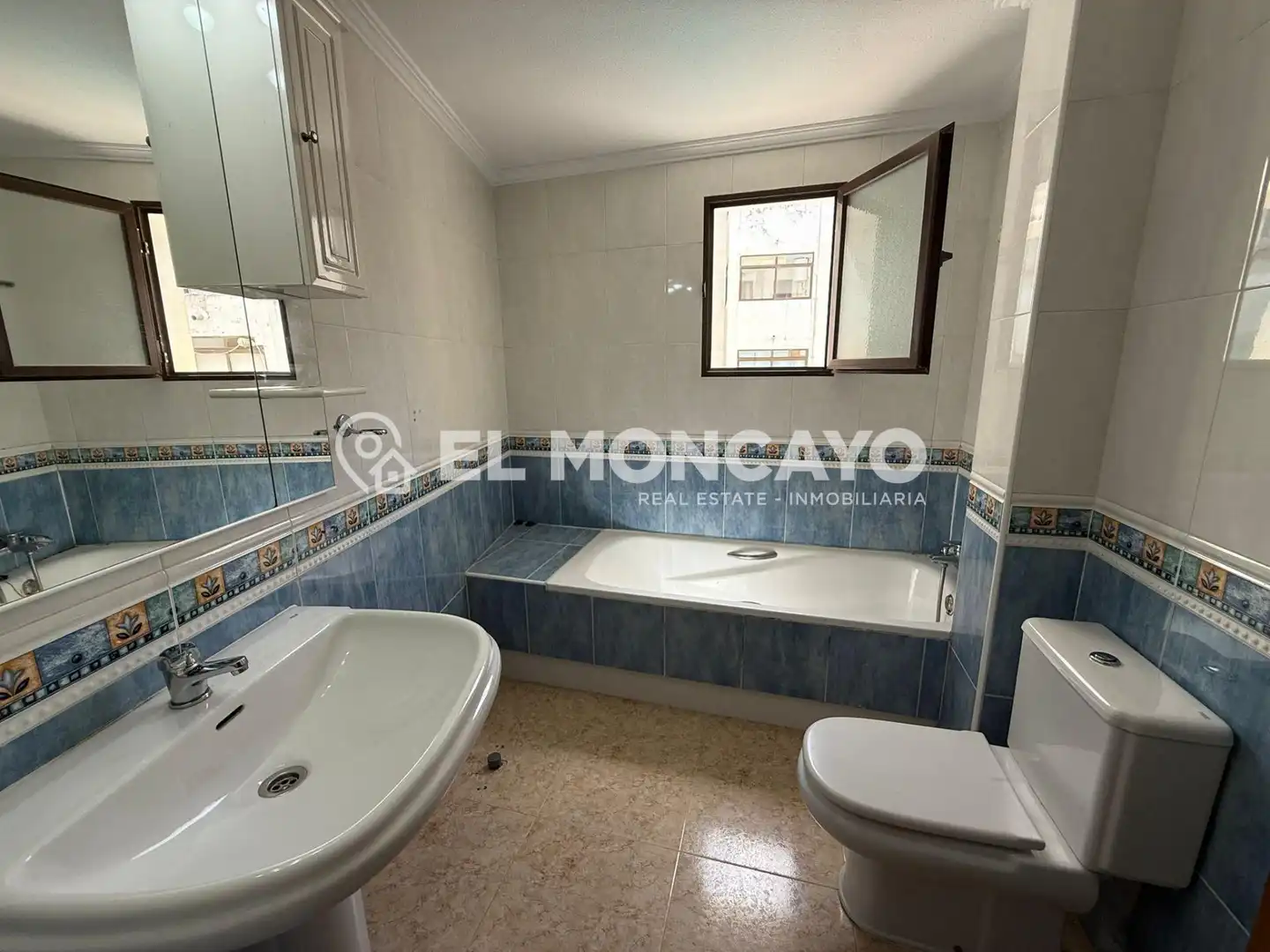 Habitación de Apartamento en venta en San Miguel de Salinas con Aire acondicionado, Calefacción y Terraza