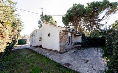 Vista exterior de Casa o xalet en venda en Galapagar amb Calefacció, Jardí privat i Terrassa