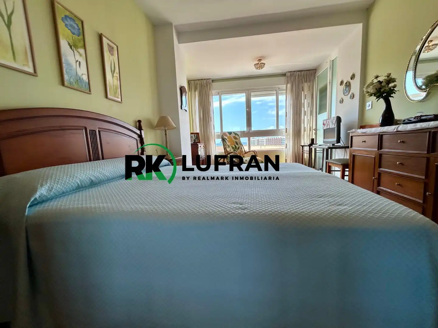 Dormitori de Apartament en venda en Alicante / Alacant amb Terrassa, Moblat i Balcó
