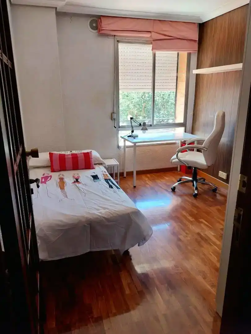 Bedroom of Flat for rent in Murcia  with Air Conditioner, Private garden and Parquet flooring