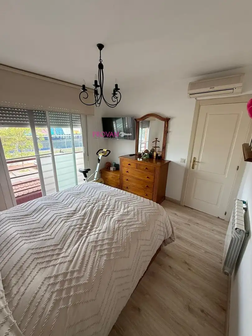 Casa adosada en venta en Ensanche