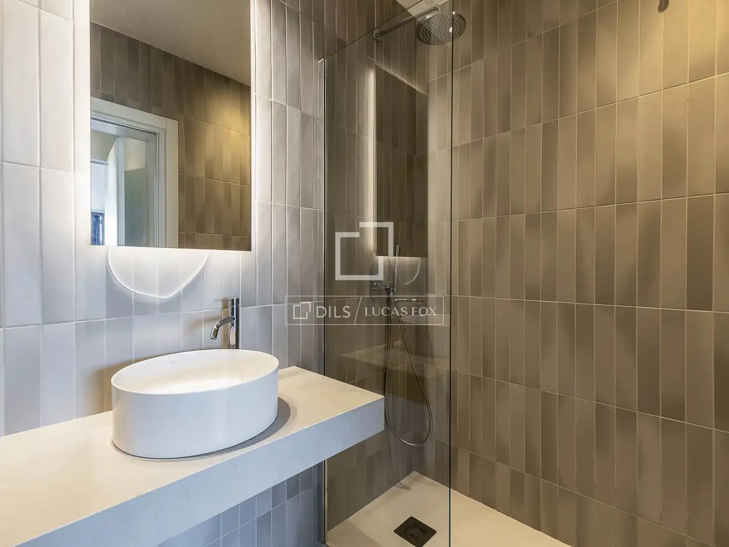 Baño de Ático en venta en Barcelona con Aire acondicionado, Calefacción y Terraza