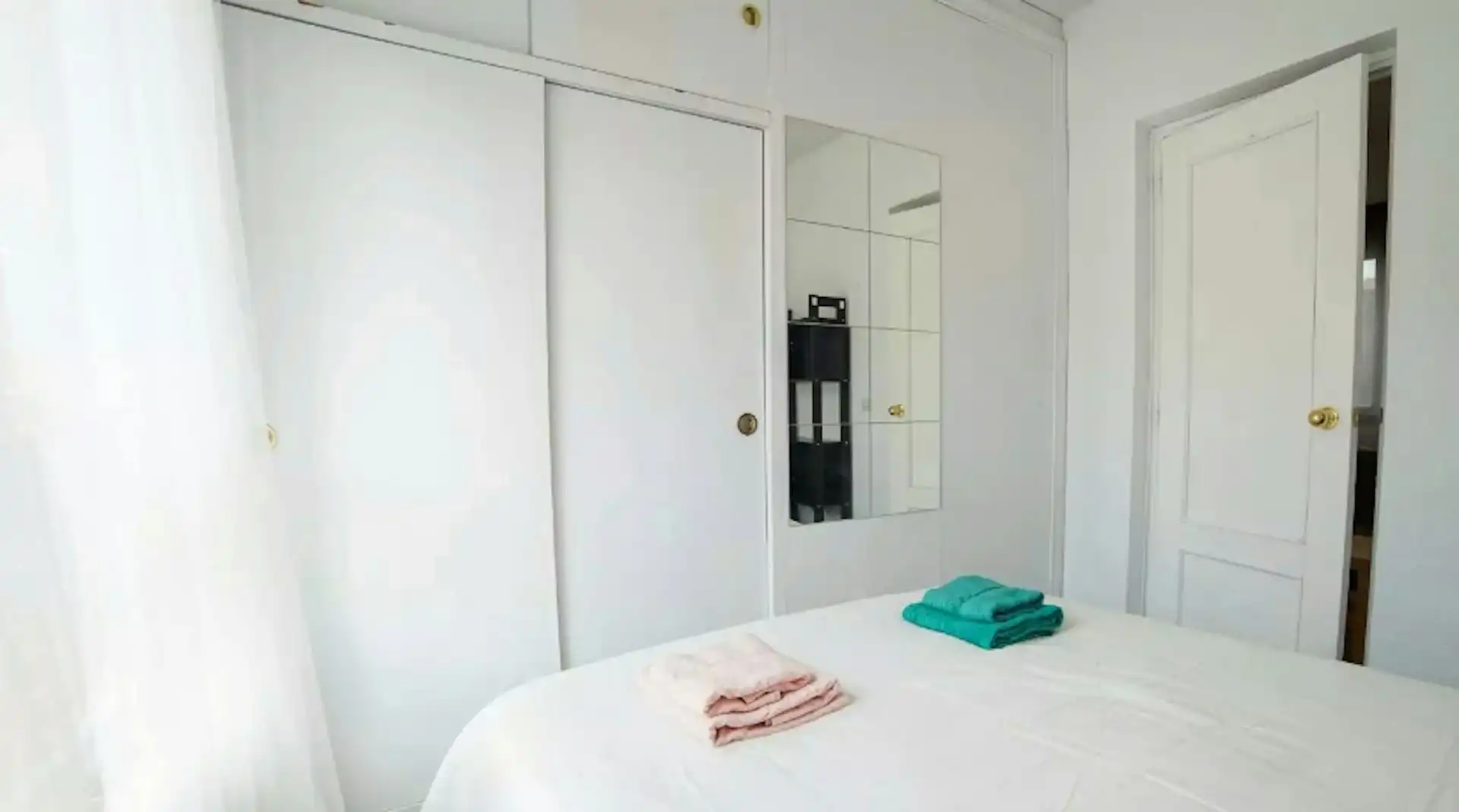 Habitación de Piso de alquiler en Madrid con Calefacción, Amueblado y Lavadora