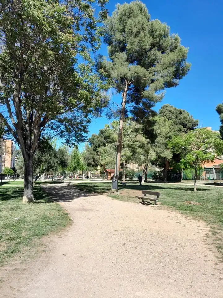 Außenansicht von Wohnung zum Verkauf in Zaragoza mit Heizung, Abstellraum und Balkon