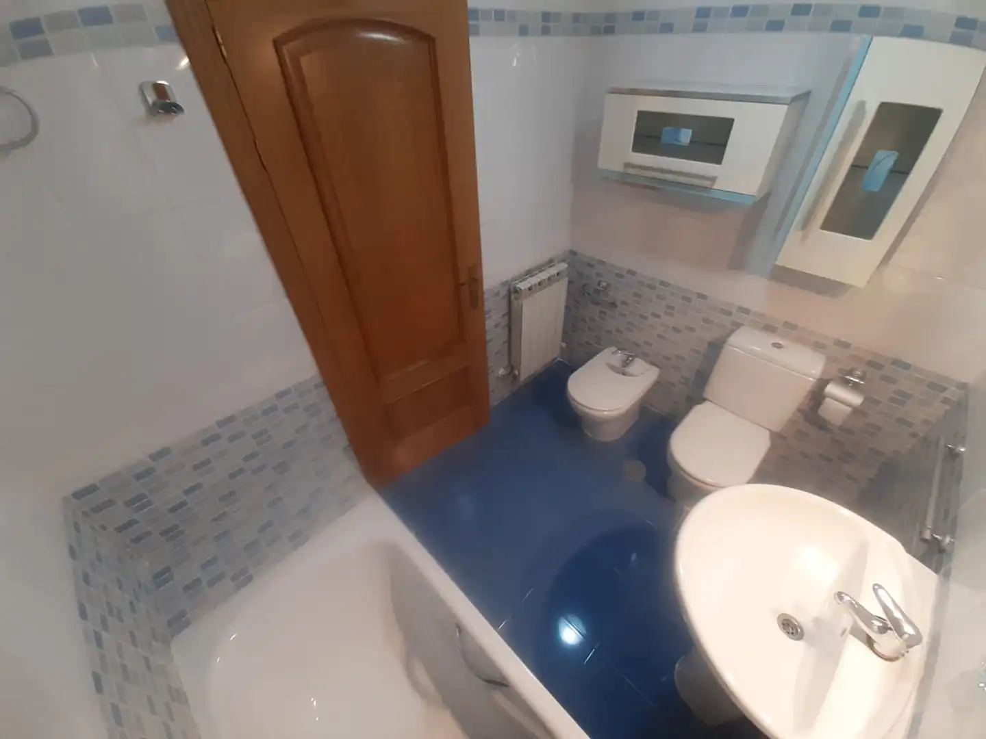 Bathroom of Flat for rent in Zamora Capital   with Storage room, Balcony and Community pool