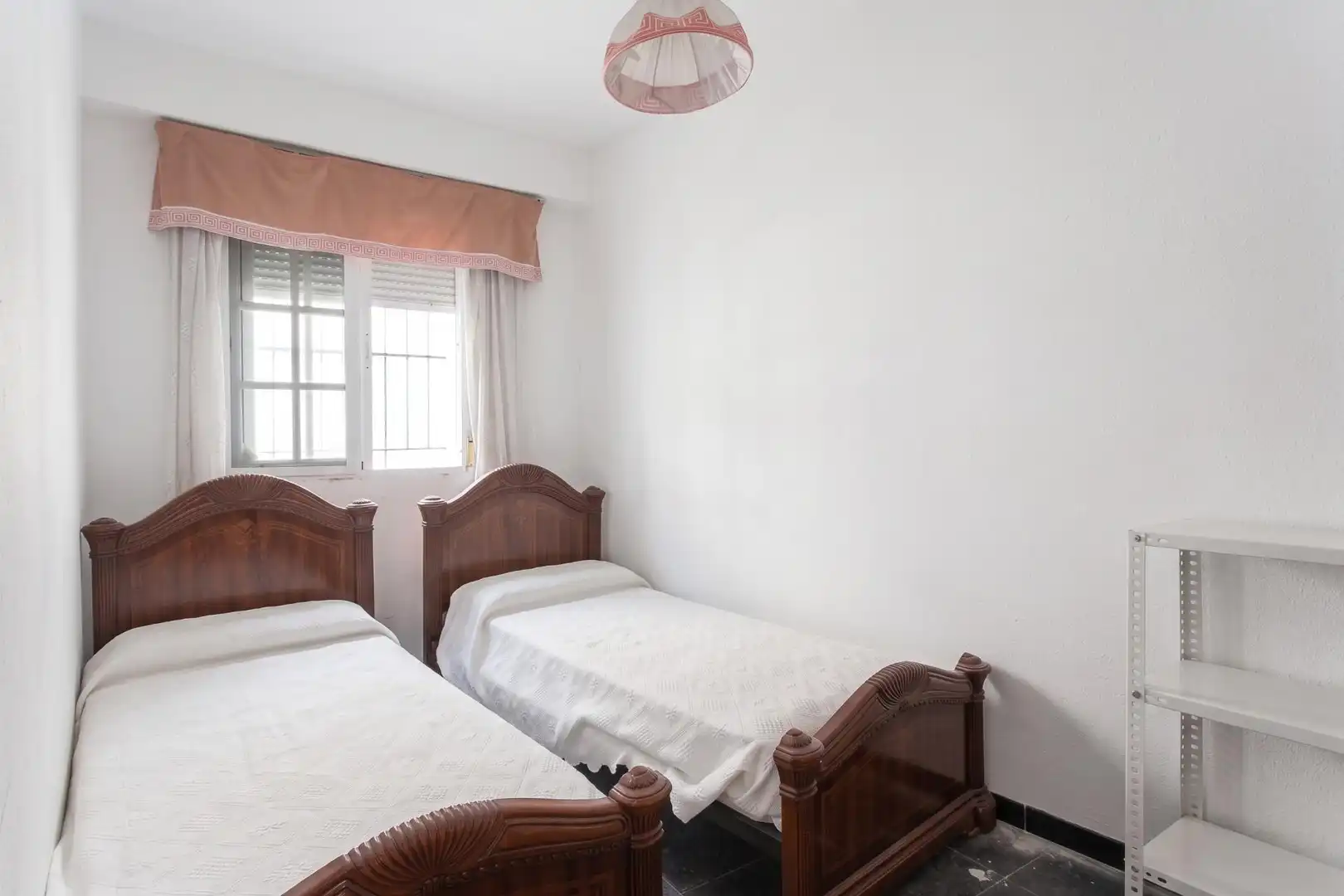 Dormitori de Casa o xalet en venda en Motril