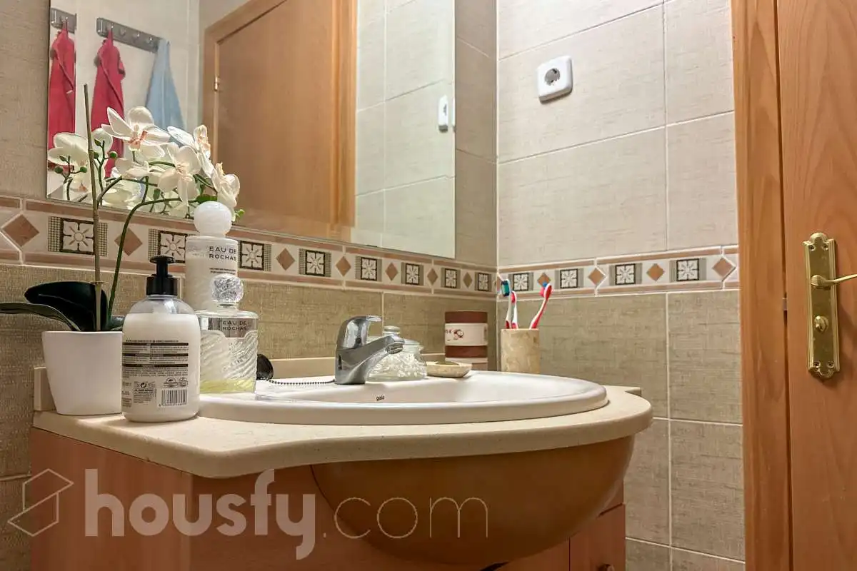 Bathroom of Houses for sale in Aranjuez  with Air Conditioner, Heating and Private garden