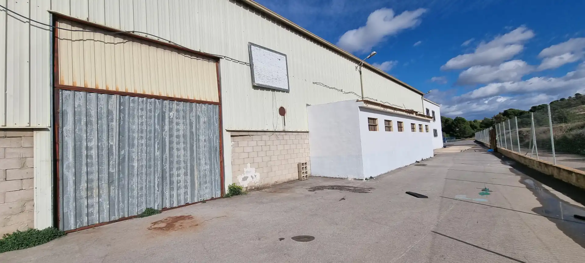 Nau industrial en venda a Camino Entrepinos B, 26, La Coca - La Nia - Vistahermosa