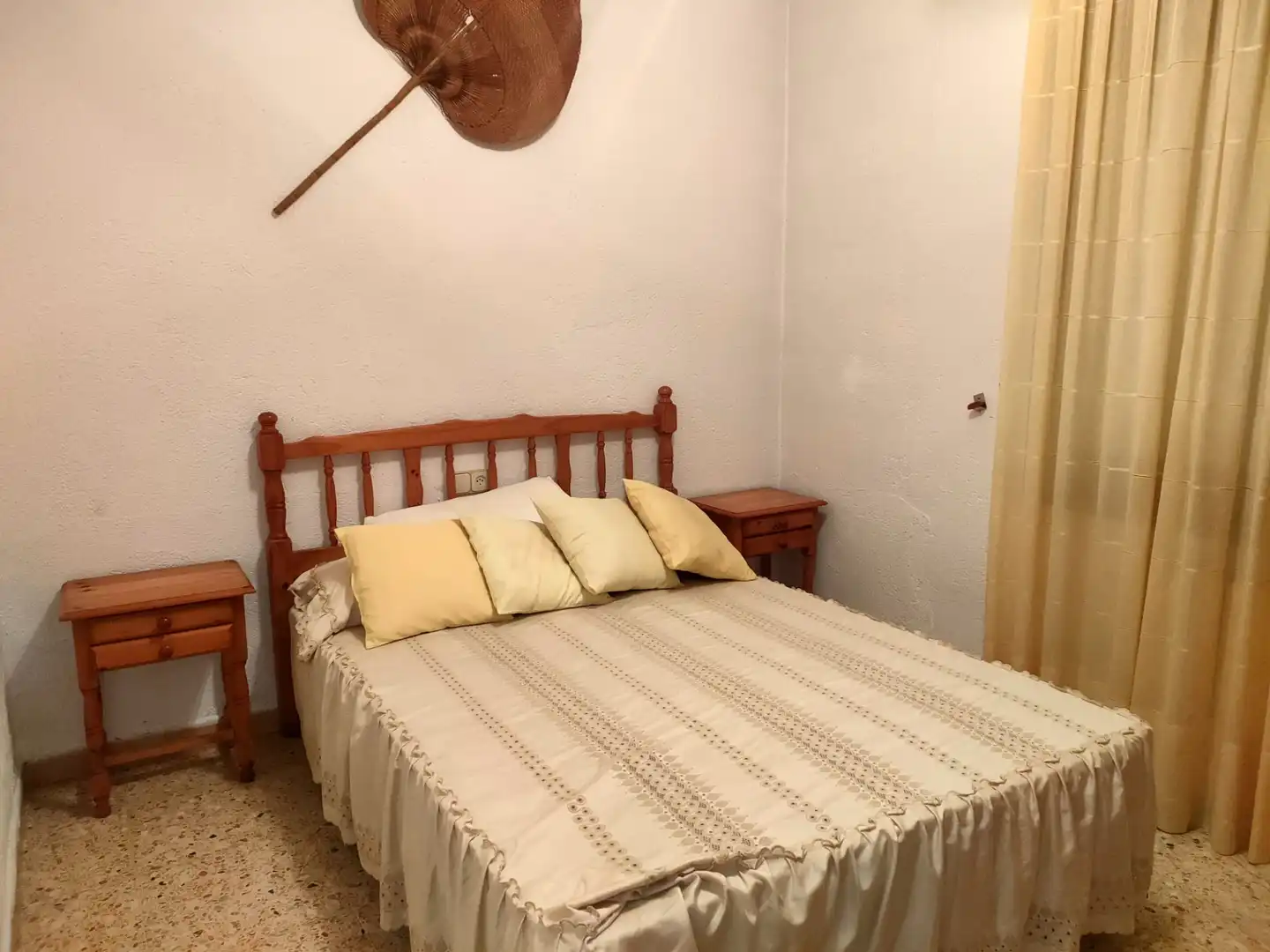 Habitación de Casa adosada en venta en Maçanet de la Selva con Aire acondicionado, Calefacción y Jardín privado