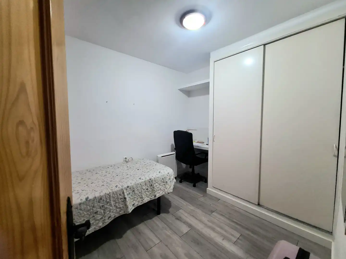 Flat for sale in Sevilla  with Air Conditioner