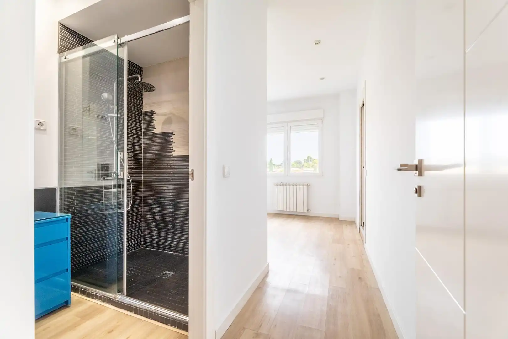 Bathroom of Flat for rent in Madrid  with Air Conditioner and Heating