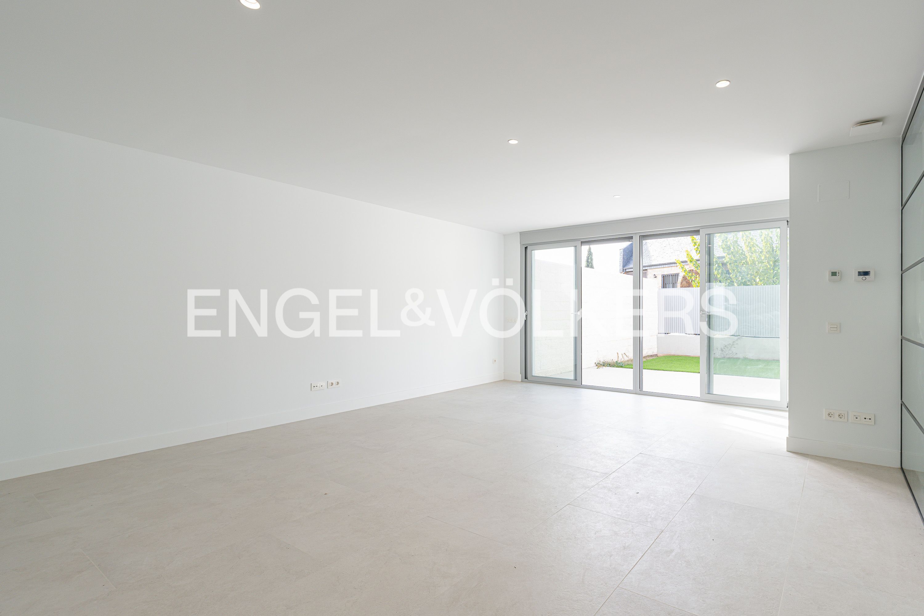 Living room of House or chalet for sale in Pozuelo de Alarcón  with Air Conditioner, Heating and Private garden