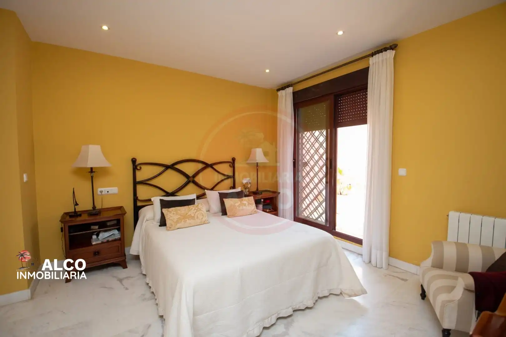 Dormitori de Casa adosada en venda en Motril amb Aire condicionat, Terrassa i Piscina