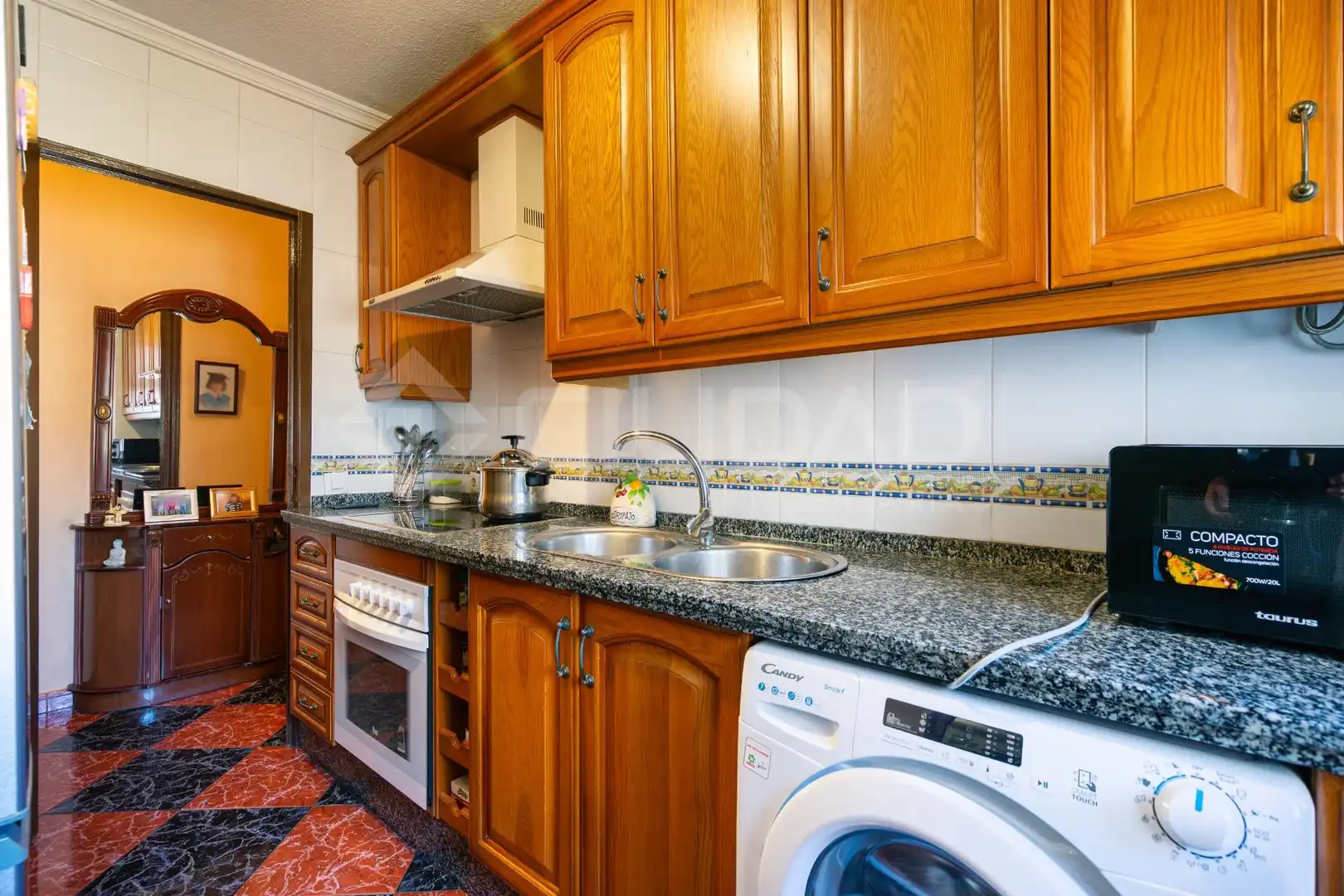 Kitchen of Flat for sale in Sevilla  with Air Conditioner