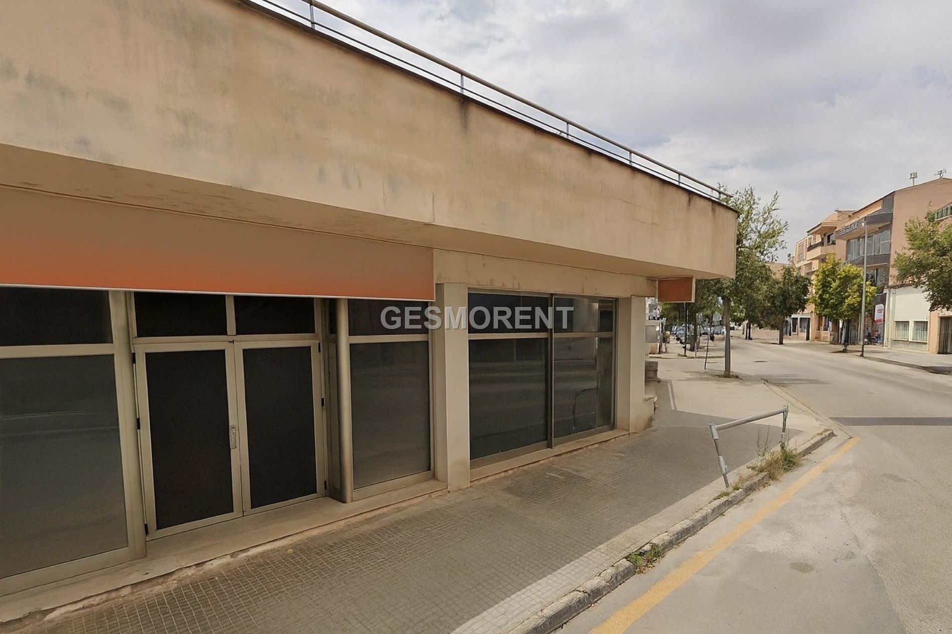 Premises for sale in Manacor  with Terrace