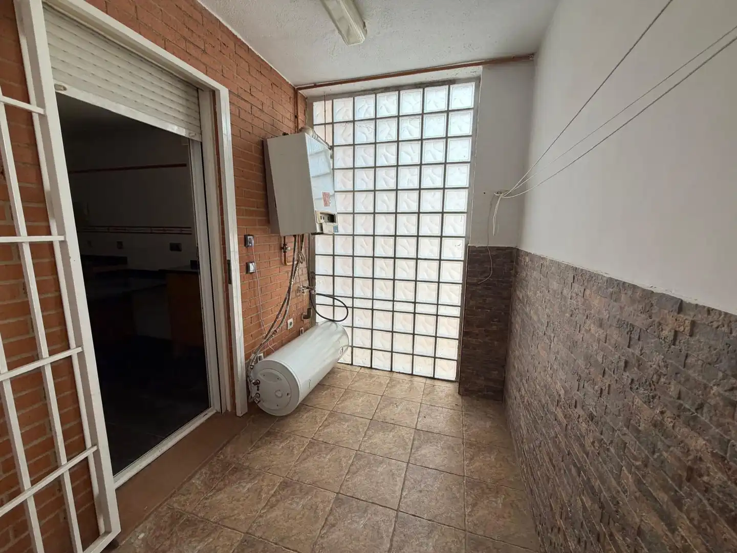 Casa o xalet en venda en Parla amb Calefacció, Terrassa i Jacuzzi