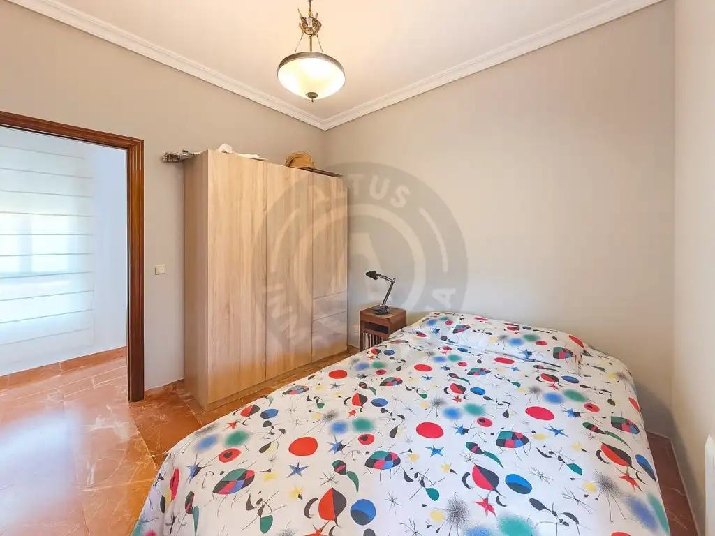 Bedroom of Houses for sale in Cáceres  with Swimming Pool, Oven and Washing machine