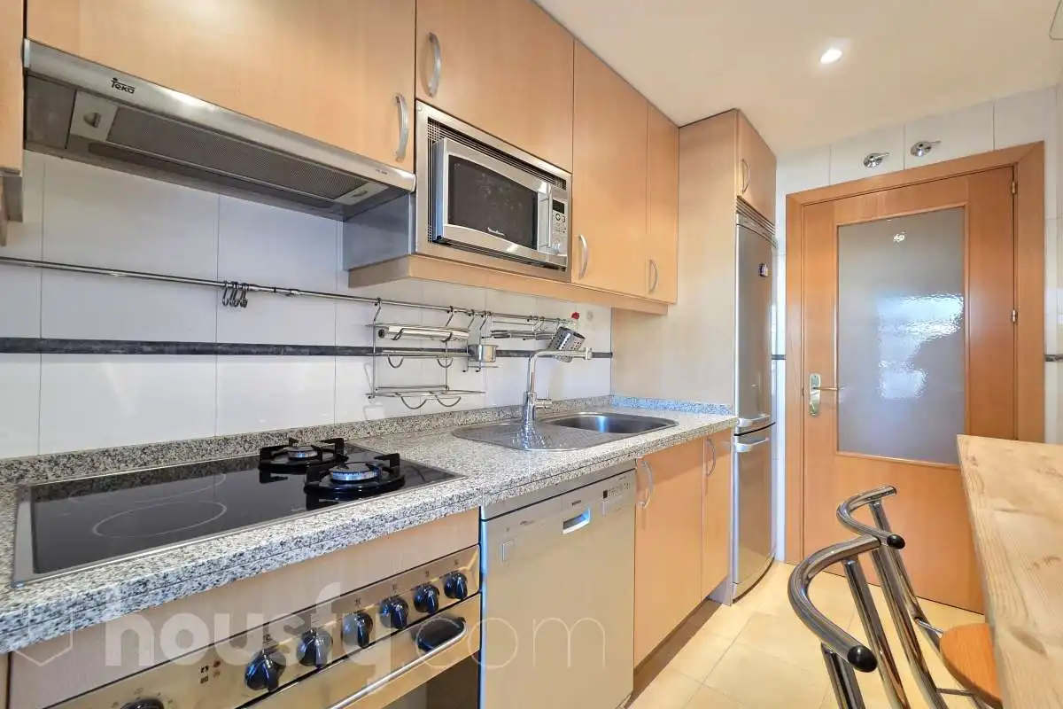 Kitchen of Flat for rent in Madrid  with Air Conditioner, Heating and Parquet flooring