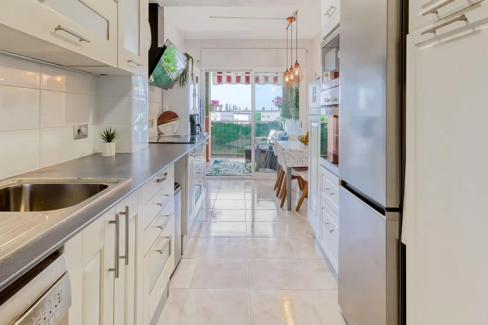 Kitchen of Flat for sale in Figueres  with Terrace, Oven and Microwave