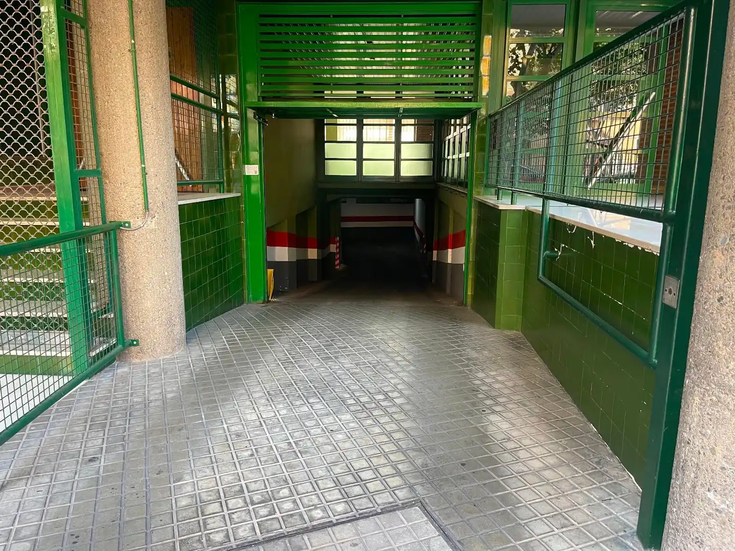 Flat for sale in Zaragoza  with Air Conditioner, Terrace and Storage room